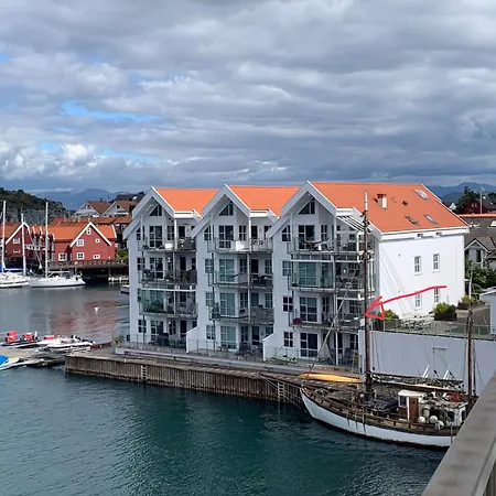 Apartment With Seaview
